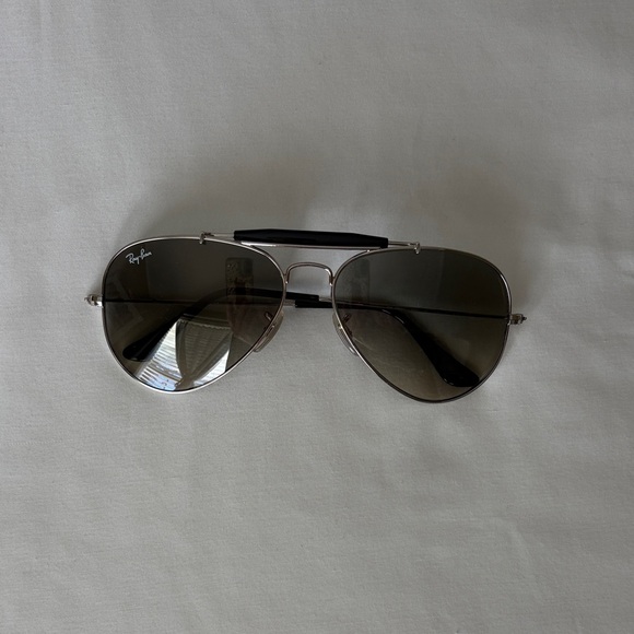 Ray-Ban Outdoorsman II Silver Aviator Sunglasses with Black Case - Picture 2 of 11